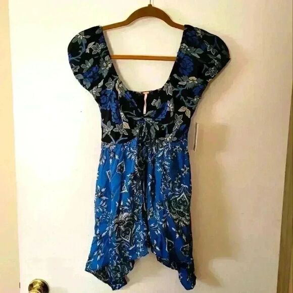 Free People Tops - Free People Blue Floral Tunic Top Size XS Extra Small